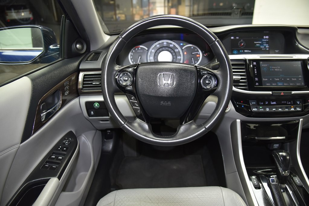 2016 Honda Accord Image 27