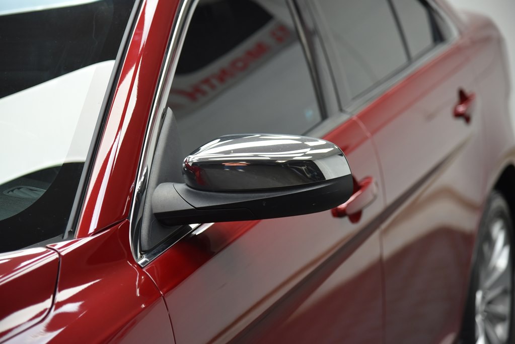 2016 Ford Taurus Image 9