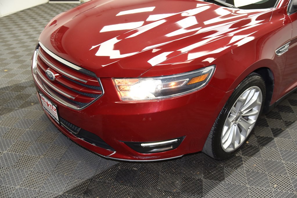 2016 Ford Taurus Image 10