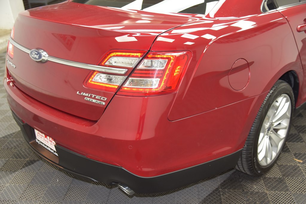 2016 Ford Taurus Image 13