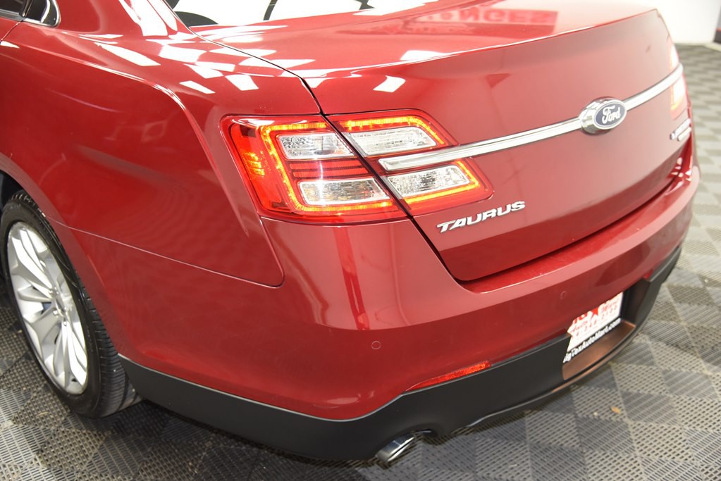 2016 Ford Taurus Image 14