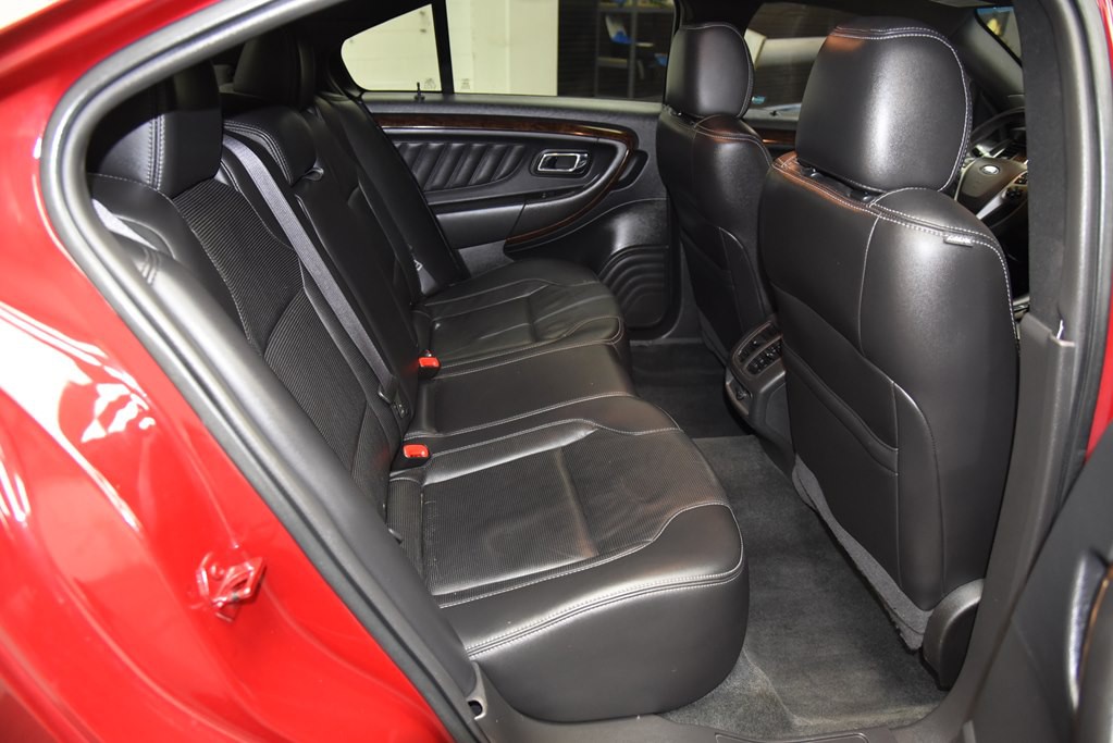 2016 Ford Taurus Image 19