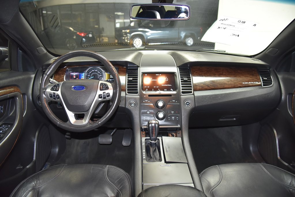 2016 Ford Taurus Image 22
