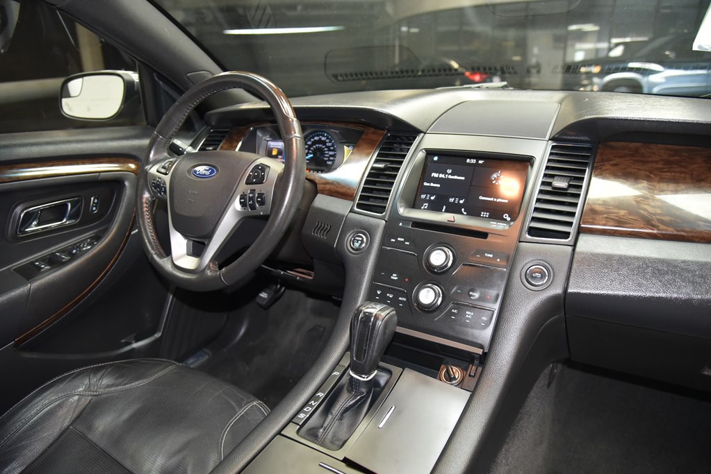 2016 Ford Taurus Image 27