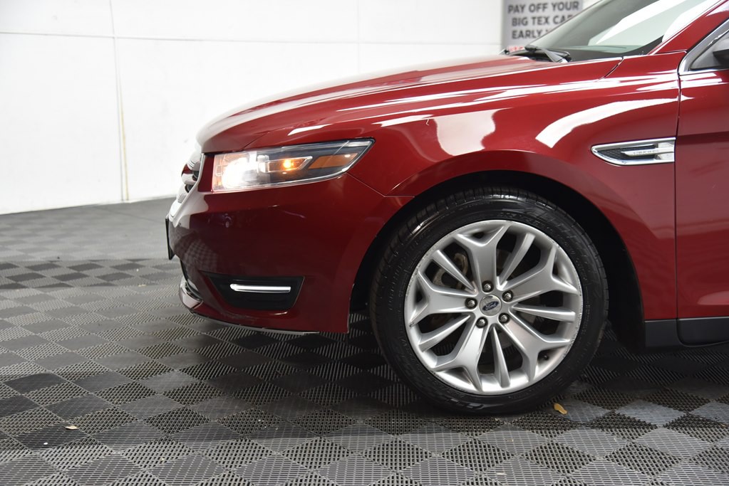 2016 Ford Taurus Image 32