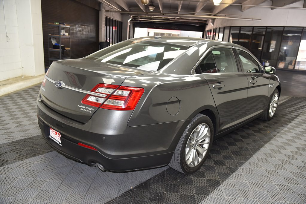 2018 Ford Taurus Image 5