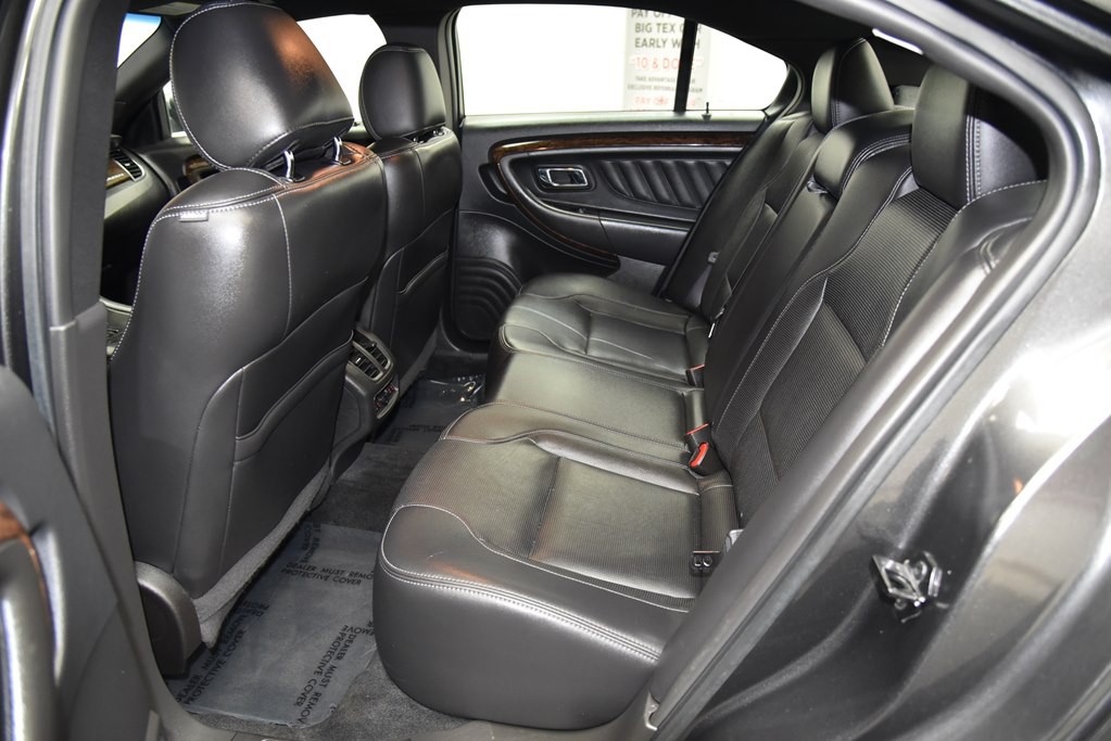 2018 Ford Taurus Image 17