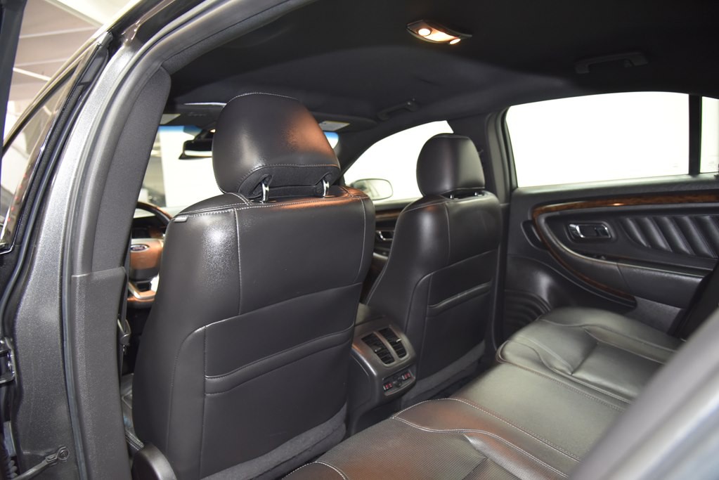 2018 Ford Taurus Image 18