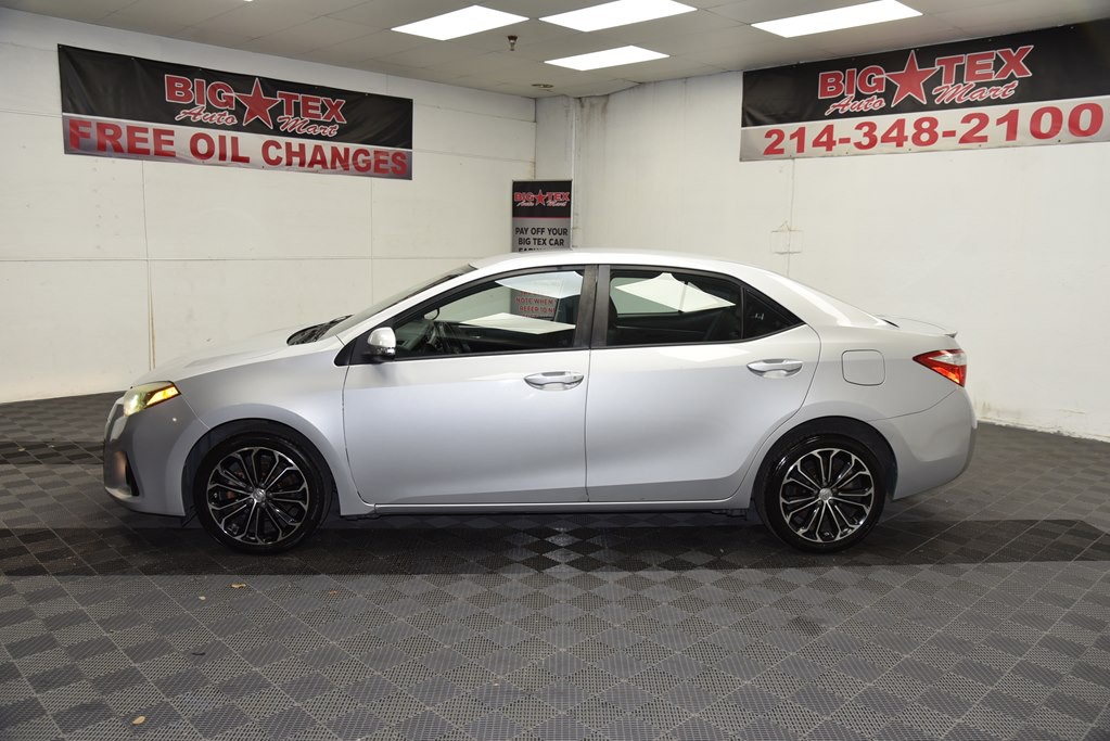 2016 Toyota Corolla Image 2