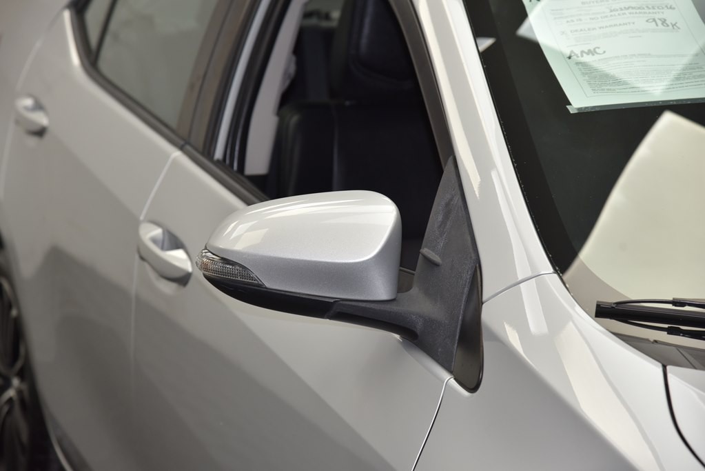 2016 Toyota Corolla Image 12