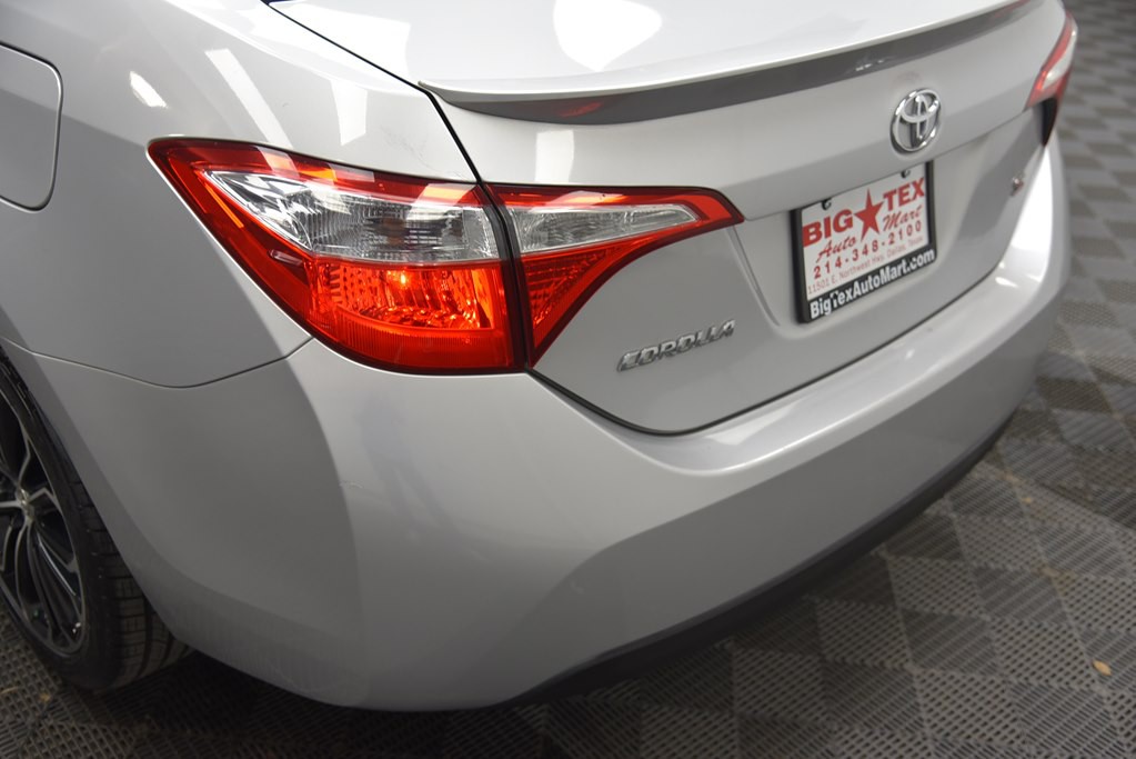 2016 Toyota Corolla Image 14