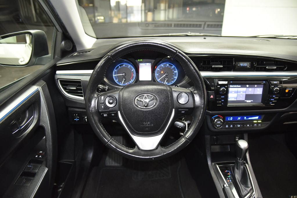 2016 Toyota Corolla Image 21