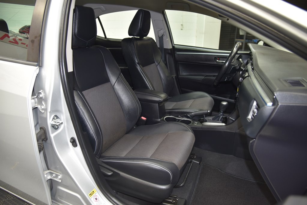 2016 Toyota Corolla Image 25