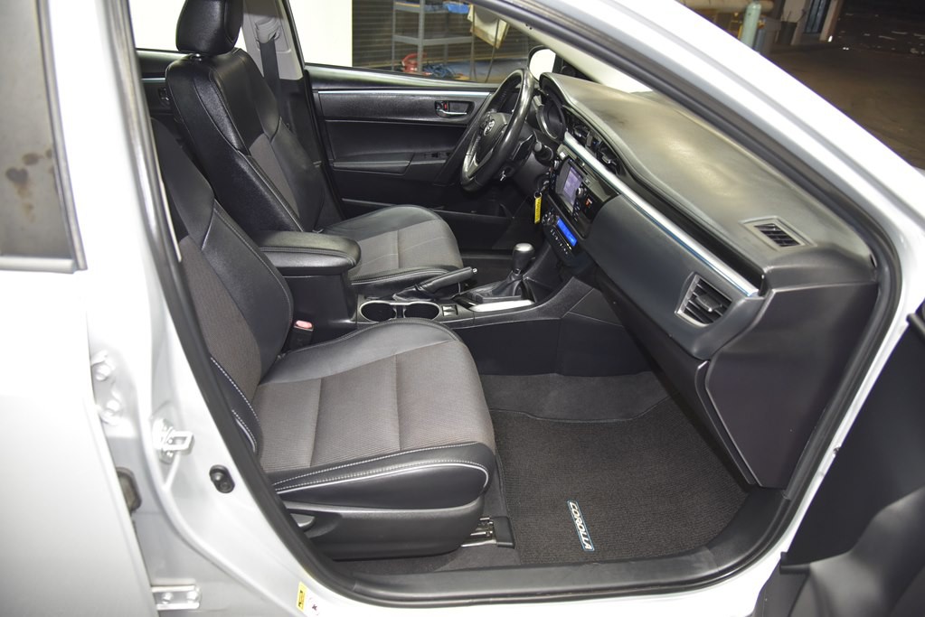 2016 Toyota Corolla Image 26