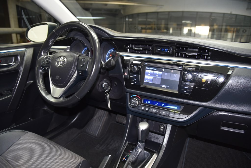2016 Toyota Corolla Image 28