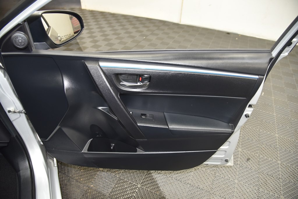 2016 Toyota Corolla Image 29