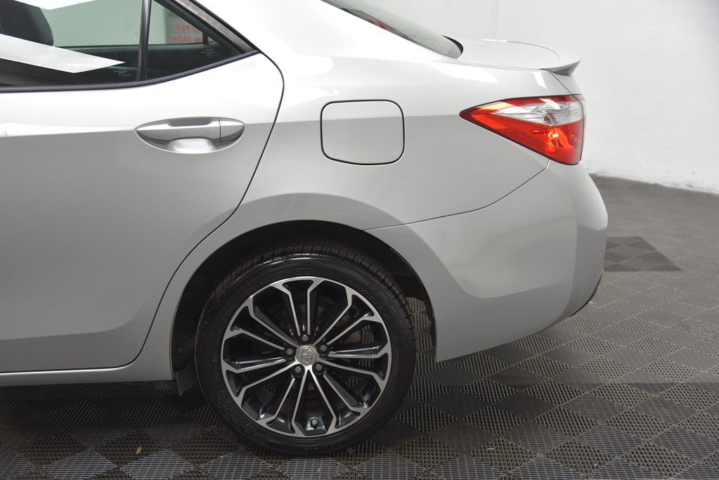 2016 Toyota Corolla Image 34