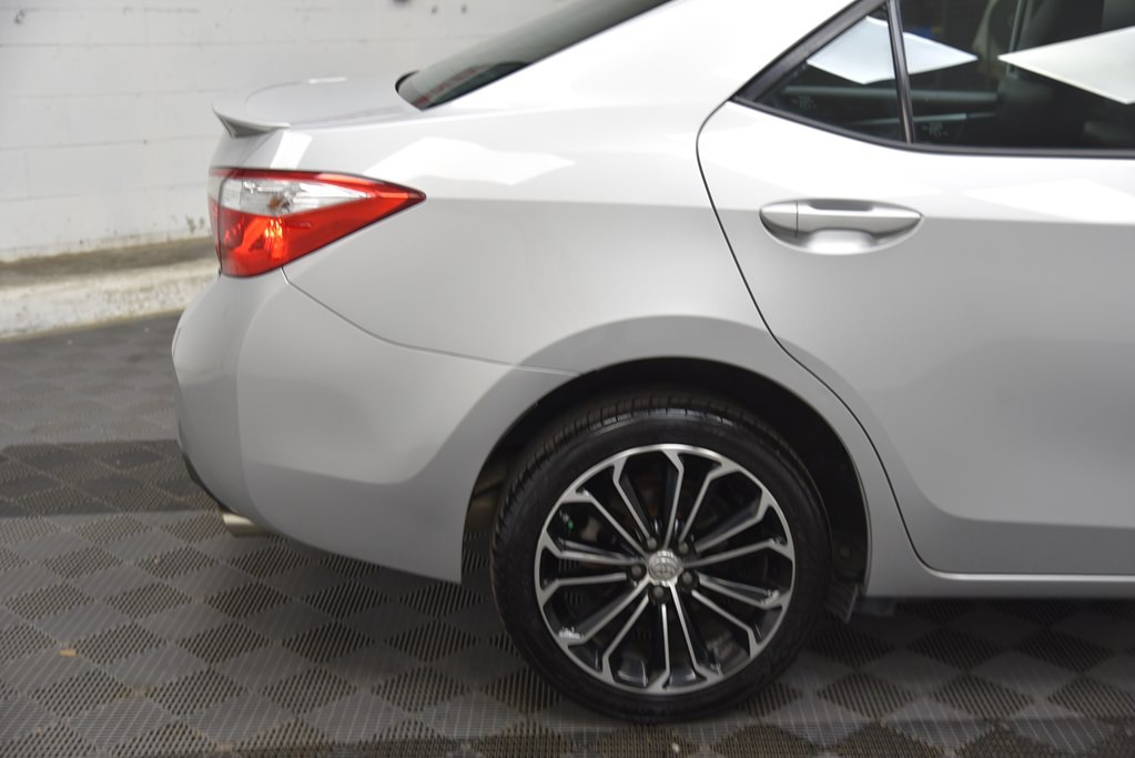 2016 Toyota Corolla Image 35