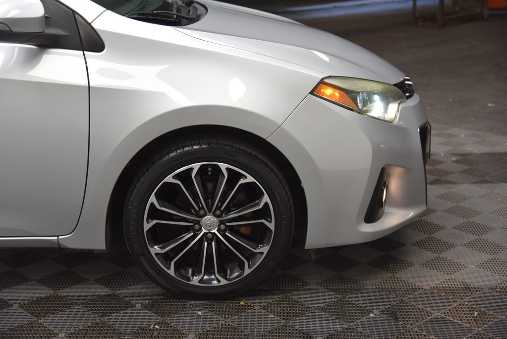 2016 Toyota Corolla Image 36