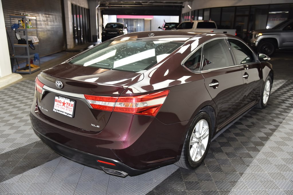 2015 Toyota Avalon Image 5