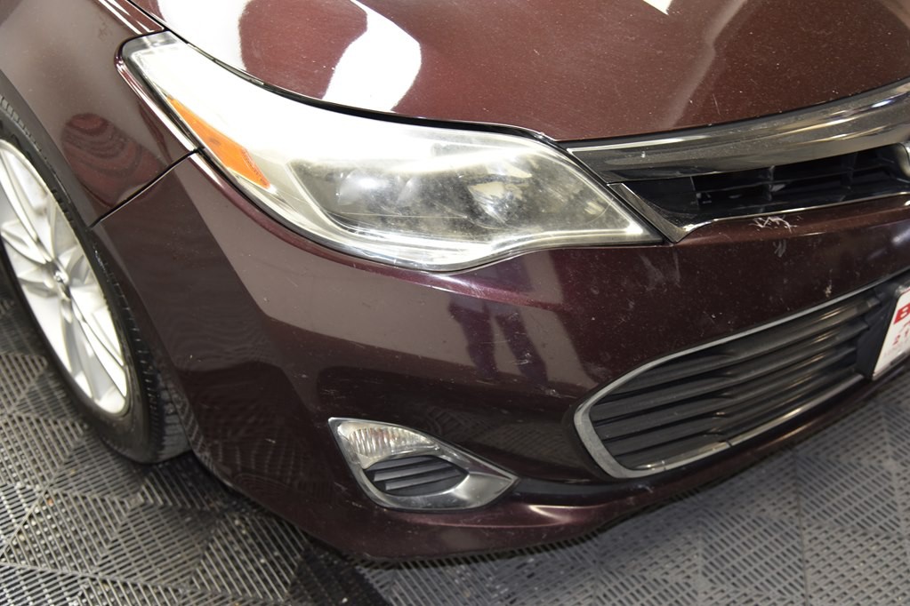 2015 Toyota Avalon Image 11
