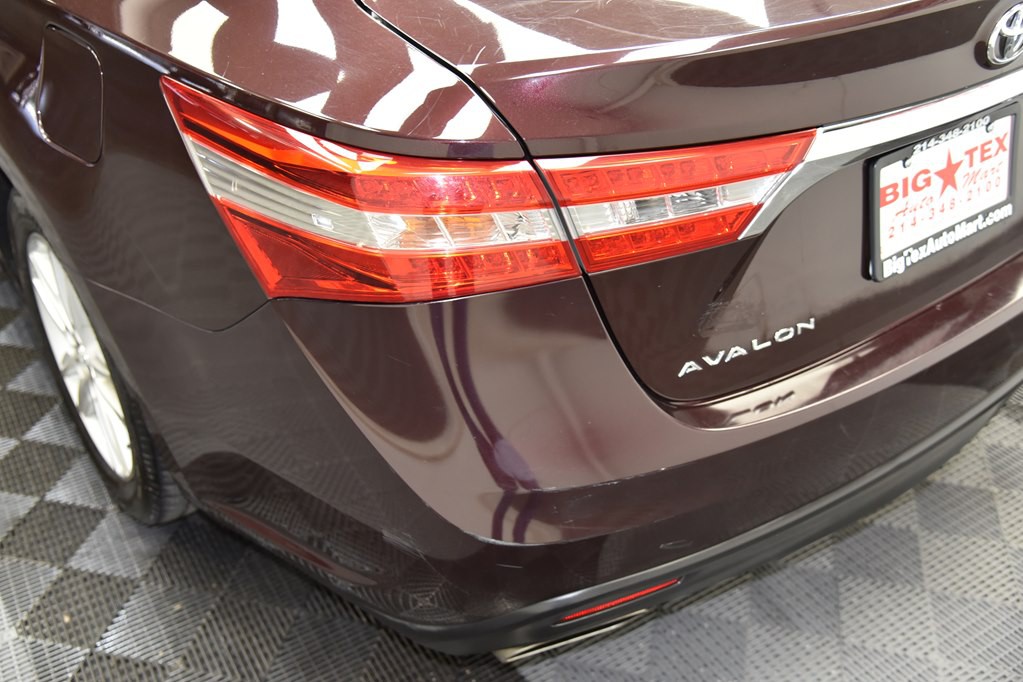 2015 Toyota Avalon Image 13