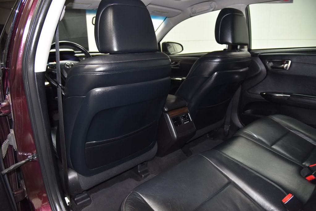 2015 Toyota Avalon Image 17