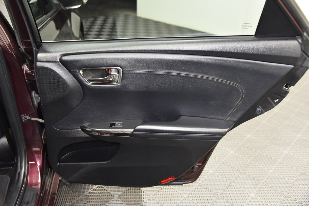 2015 Toyota Avalon Image 22