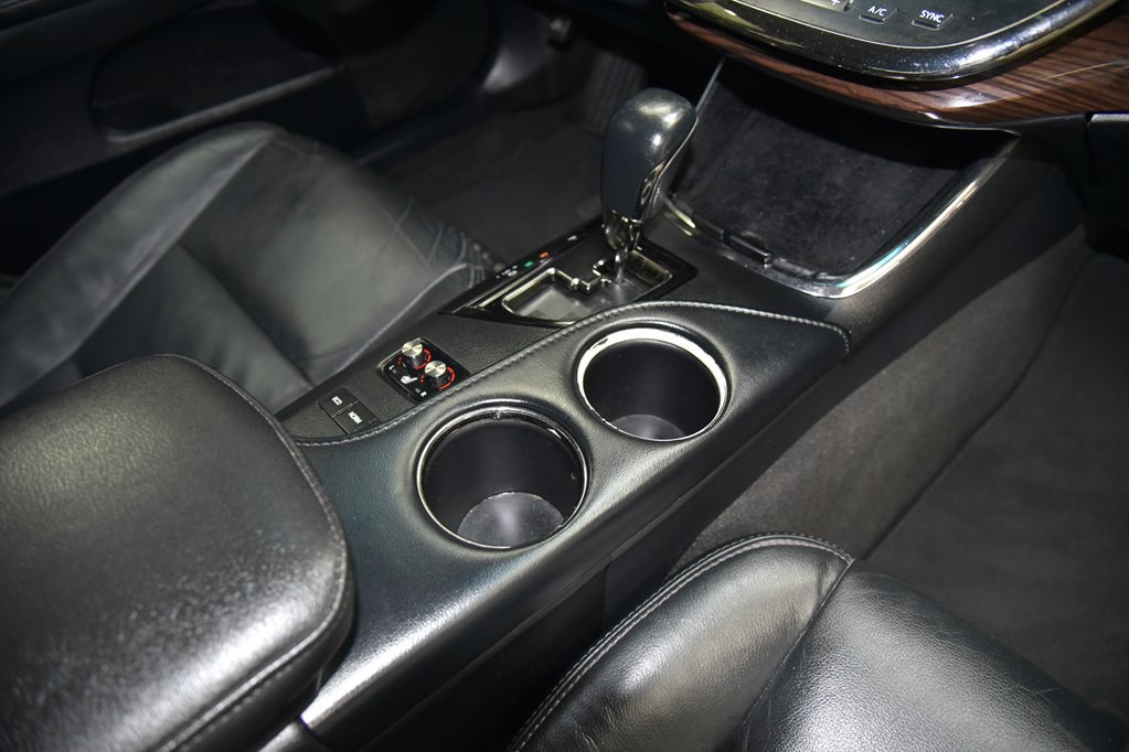 2015 Toyota Avalon Image 26