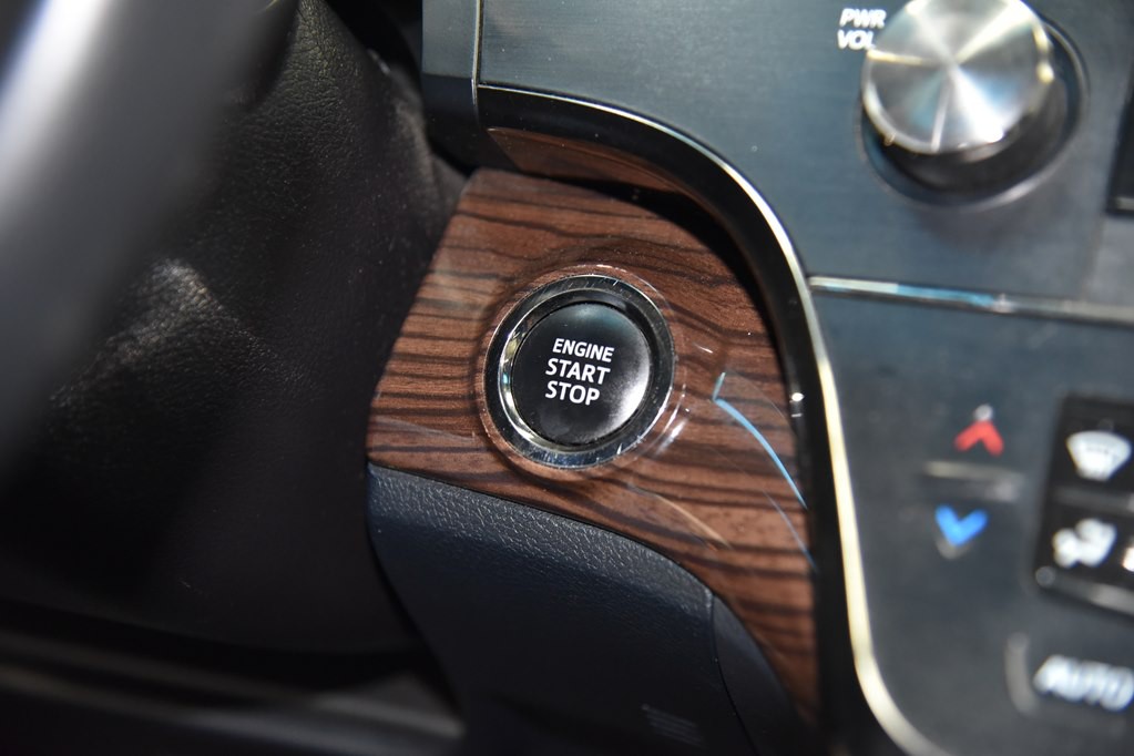 2015 Toyota Avalon Image 38