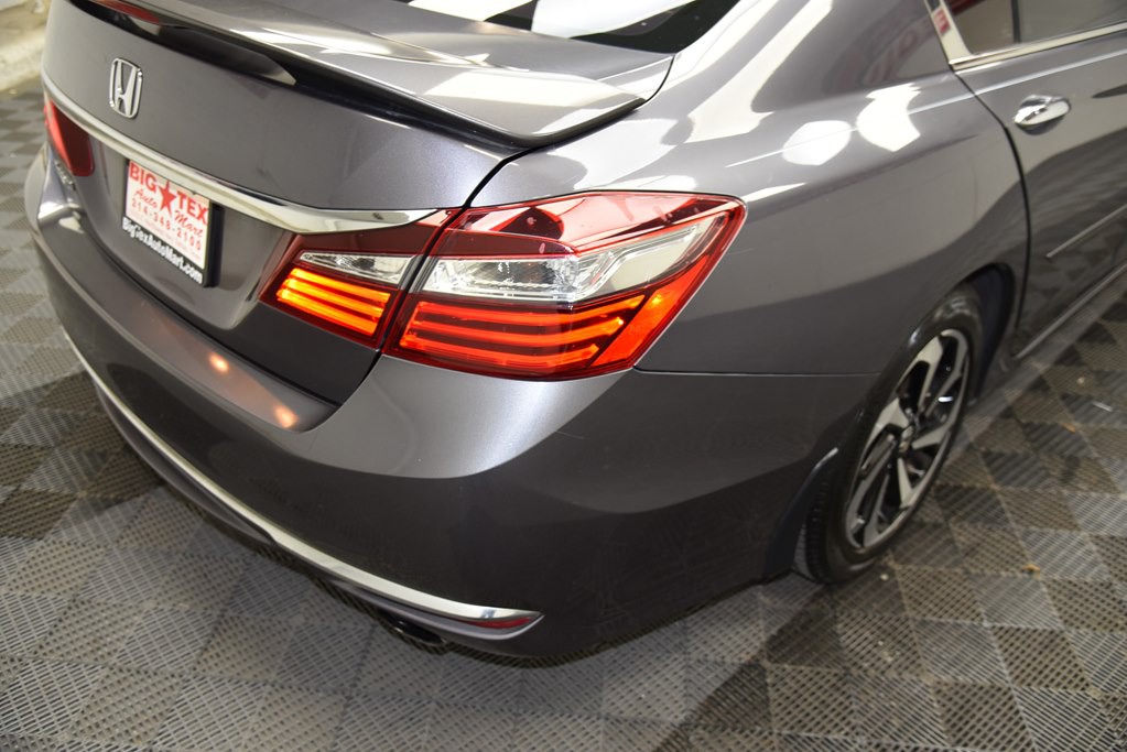 2016 Honda Accord Image 15
