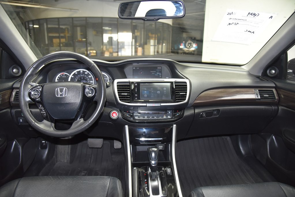 2016 Honda Accord Image 22
