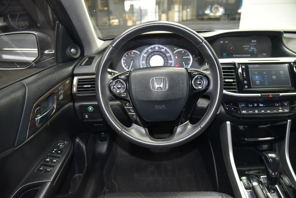 2016 Honda Accord Image 23