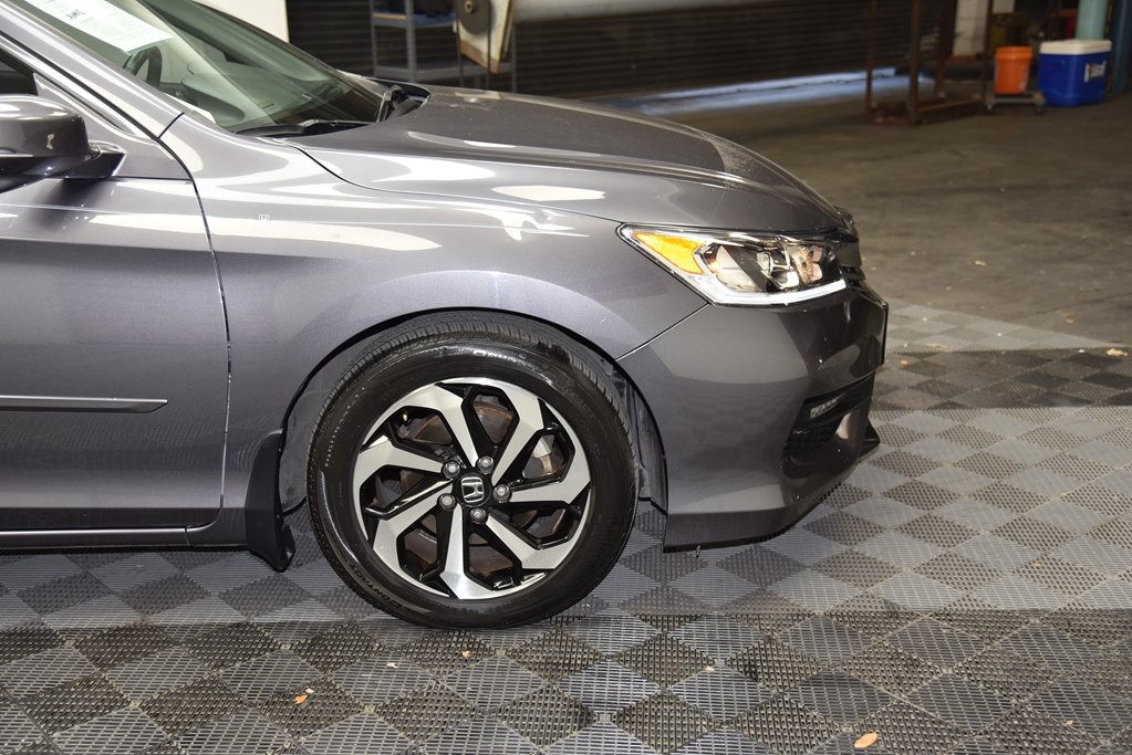 2016 Honda Accord Image 34