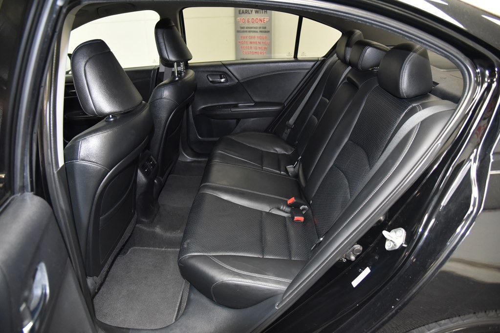 2013 Honda Accord Image 17