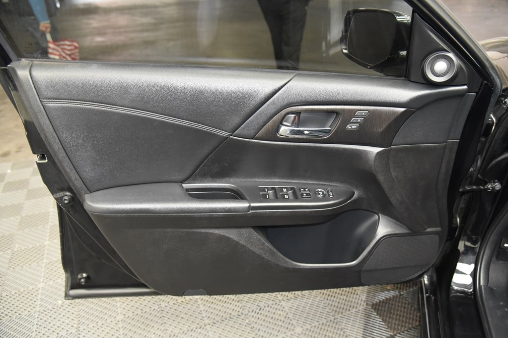 2013 Honda Accord Image 29