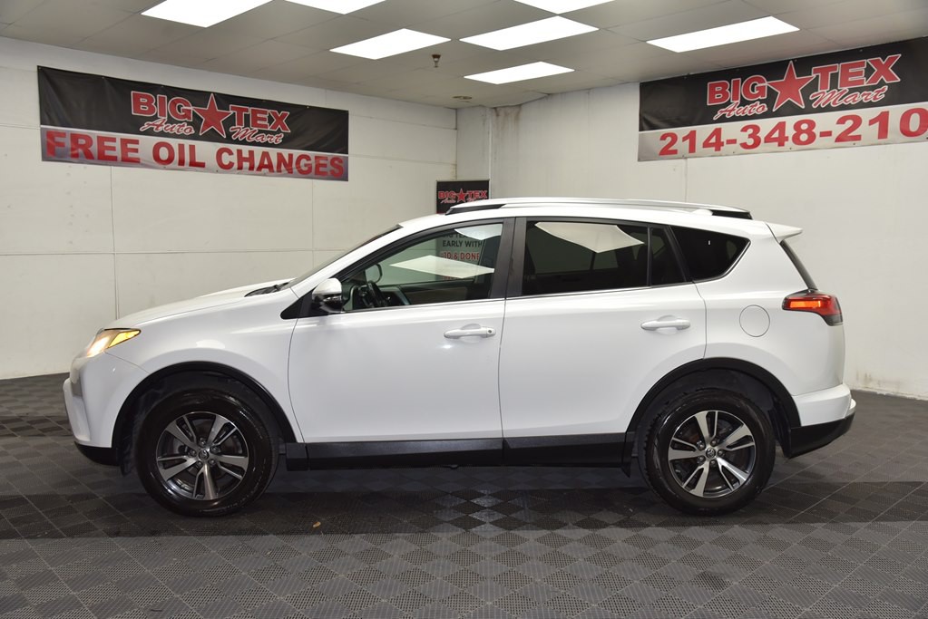 2018 Toyota Rav4 Image 2