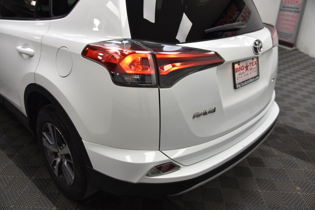 2018 Toyota Rav4 Image 14