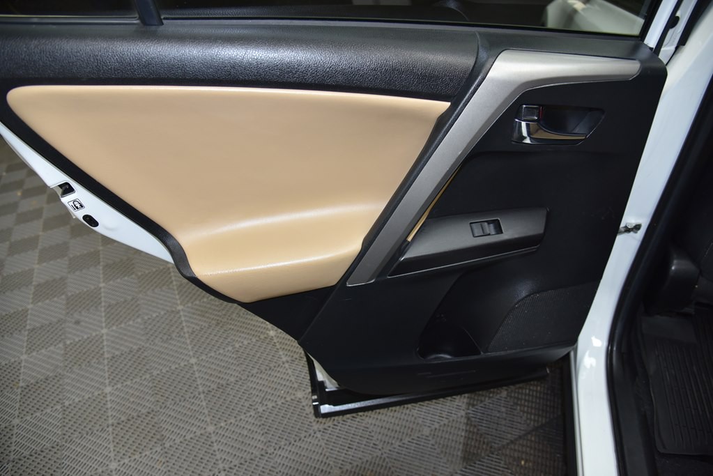 2018 Toyota Rav4 Image 21