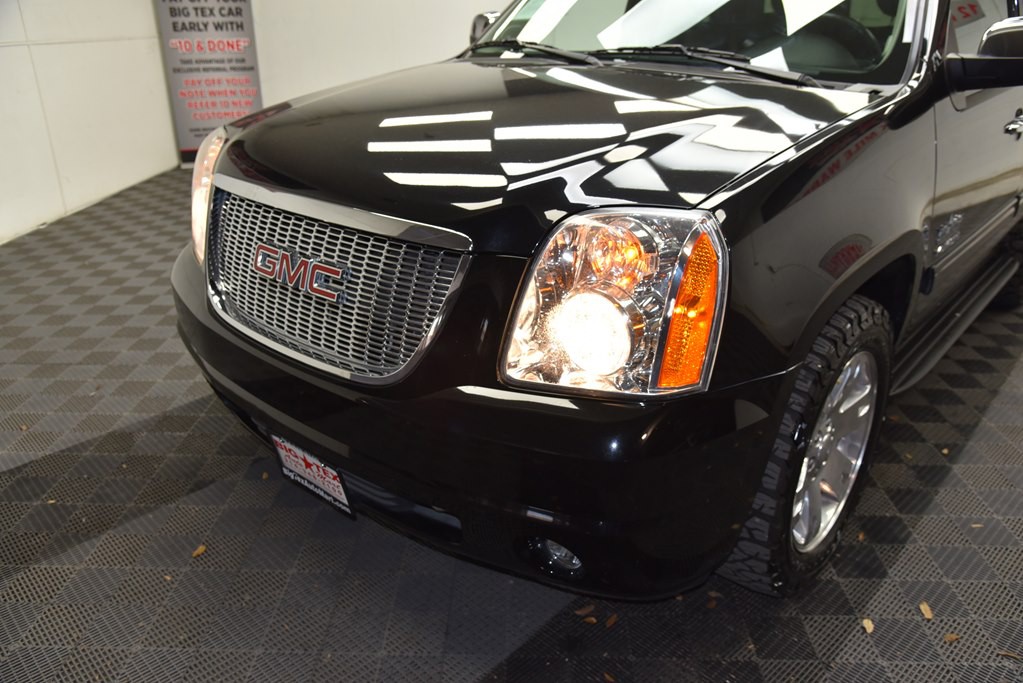 2011 GMC Yukon Image 11