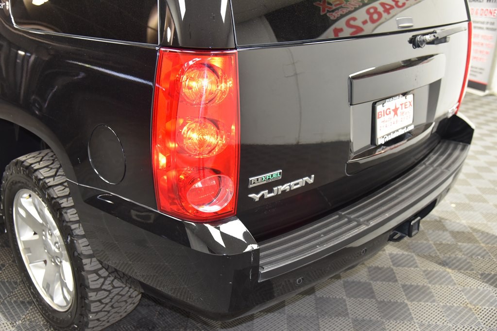 2011 GMC Yukon Image 16