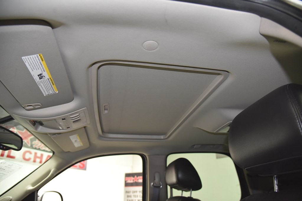 2011 GMC Yukon Image 34