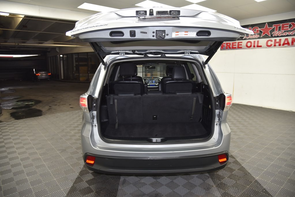 2014 Toyota Highlander Image 17