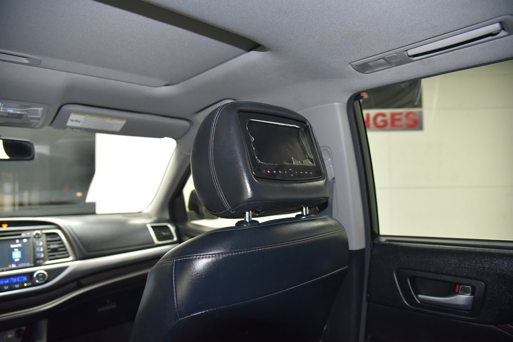 2014 Toyota Highlander Image 24