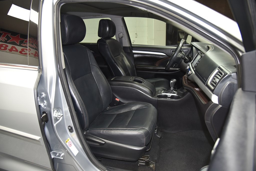 2014 Toyota Highlander Image 29