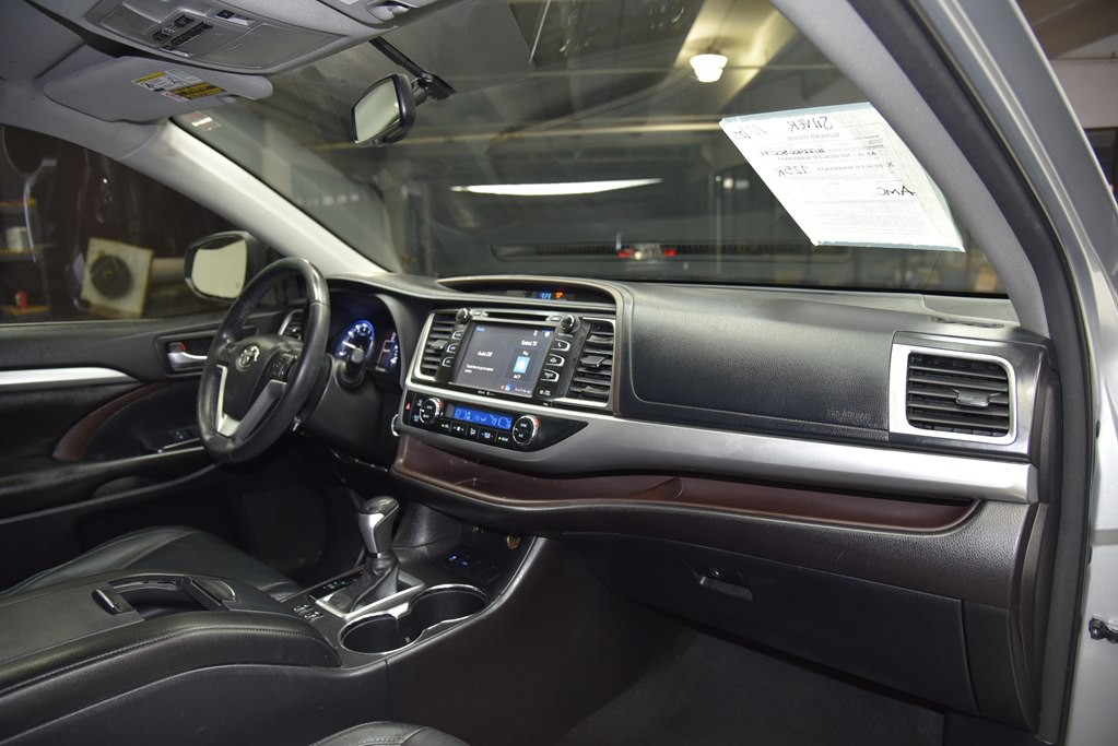 2014 Toyota Highlander Image 31
