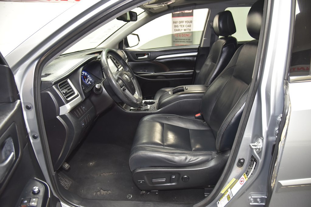 2014 Toyota Highlander Image 34