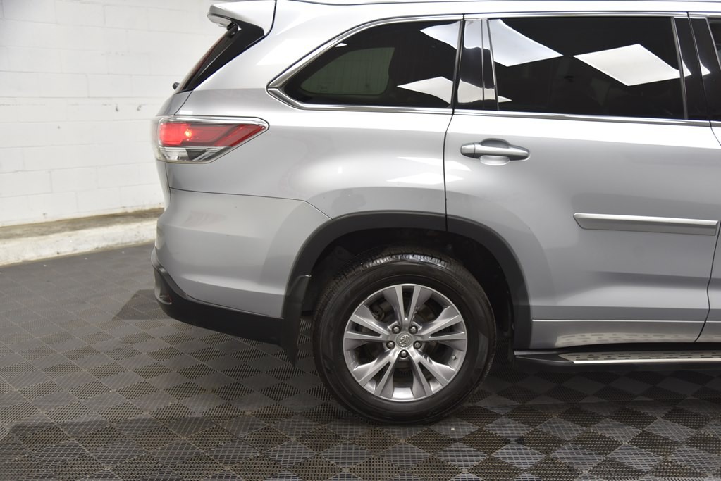 2014 Toyota Highlander Image 38