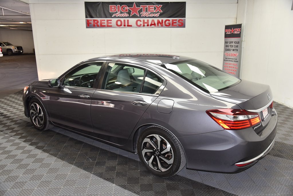 2017 Honda Accord Image 3