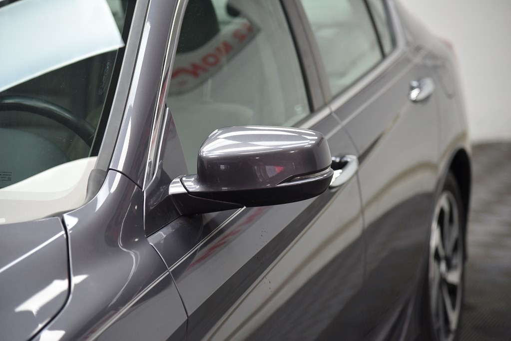 2017 Honda Accord Image 9